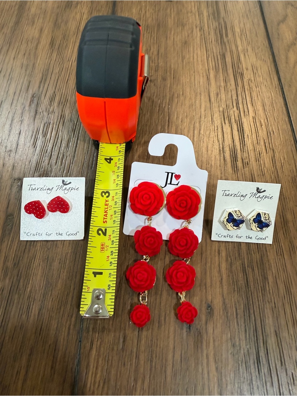 Set of 3 fun and colorful earrings! - Picture 9 of 9